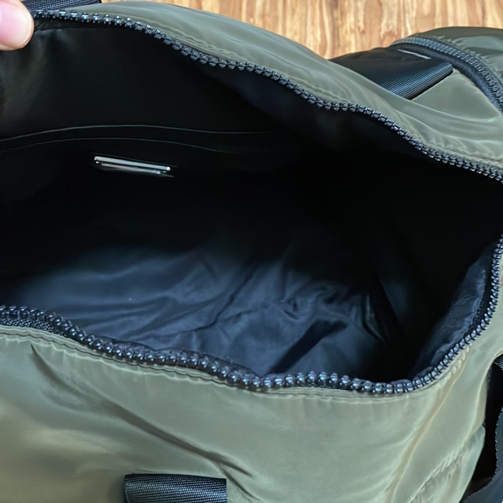 NWOT Madden Girl Duffle Bag - Picture 3 of 8